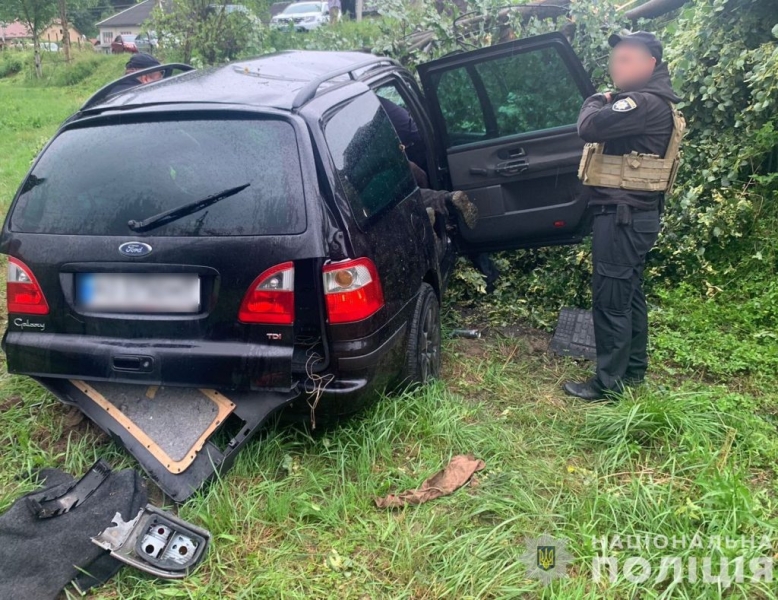 Поліція Перечина розслідує аварію, в якій загинув водій легковика та травмувалися пасажирки
