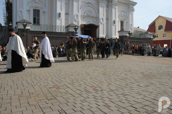 У Луцьку відспівали загиблого військовослужбовця Валентина Потапчука